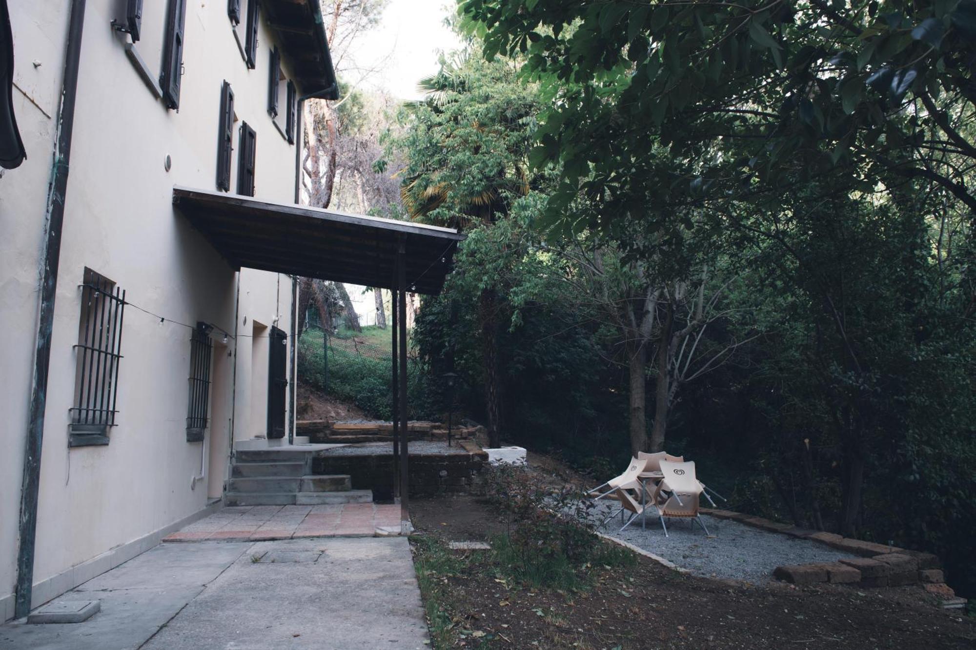 Home Peterpan, B&B Direttamente Sulla Piazza Casal Fiumanese Ngoại thất bức ảnh